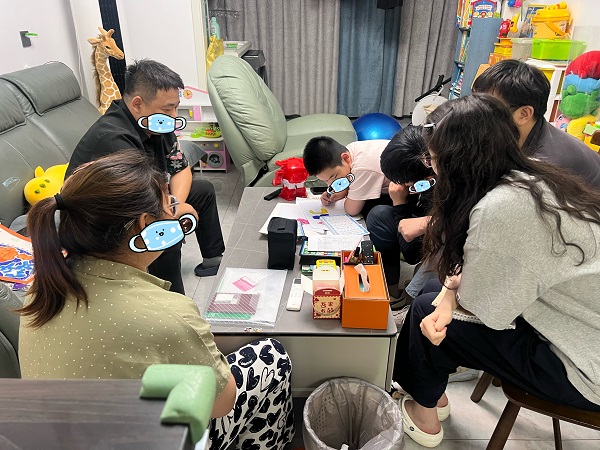 擁抱“星”朋友——孤獨癥兒童呵護服務項目